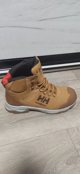 Продам ботинки Helly Hansen