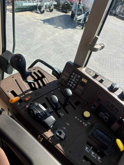 John Deere 6820 z ładowaczem