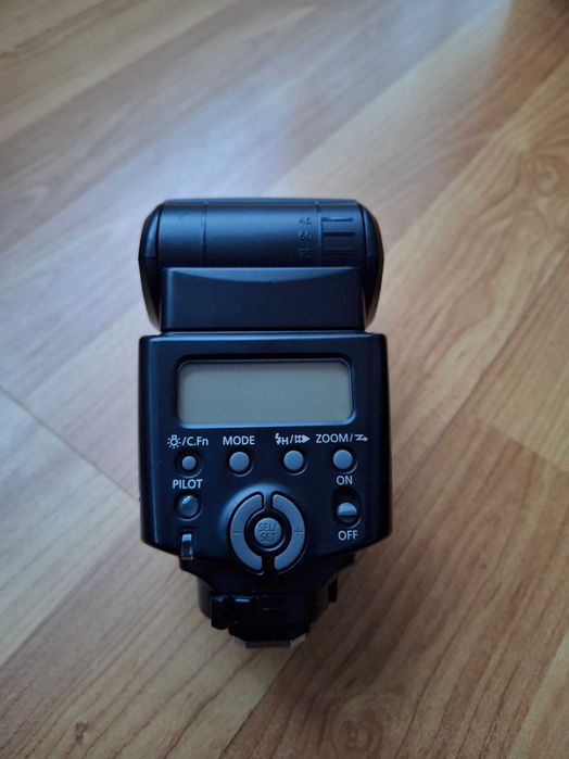 Canon RP corpo + 2 baterias + flash C 430EXII + pilhas recarregáveis