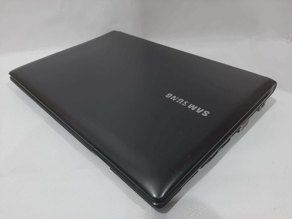 Notebook Samsung N102SP Atom N2100 / 1GB / 320HDD/ Win 7 Starter