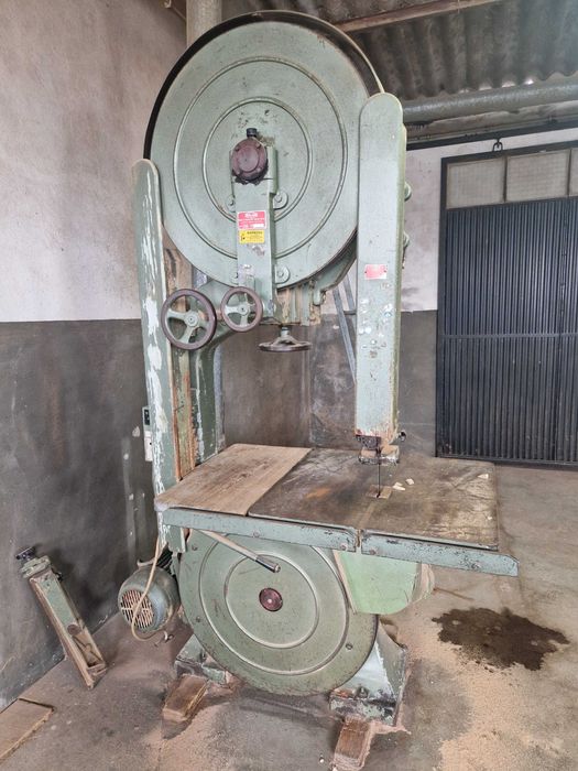 Vendo plaina 800€, serra fita e respigadeira 600€ cada. Motivo reforma