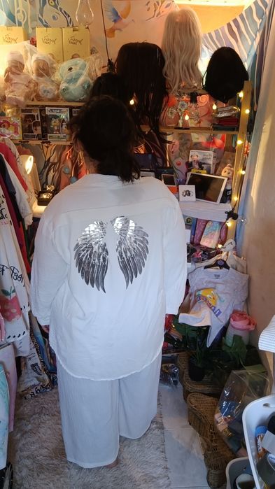 Conjunto com asas de anjo