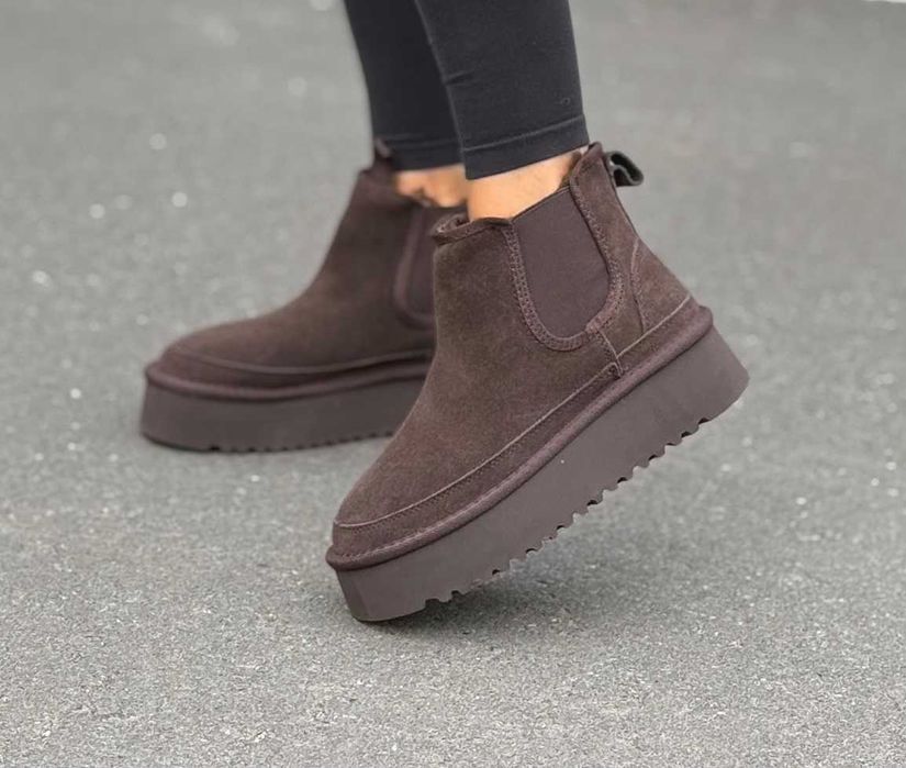 Женские зимние ботинки замшевые полусапожки коричневые на меху челси