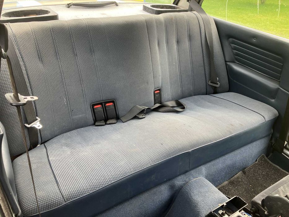 Kanapa Niebieska BMW e30 coupe Wąska Lampa