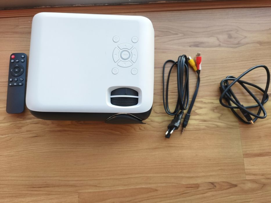 projetor led home cinema com comando, cabos e tela de projeção de 100 polegadas