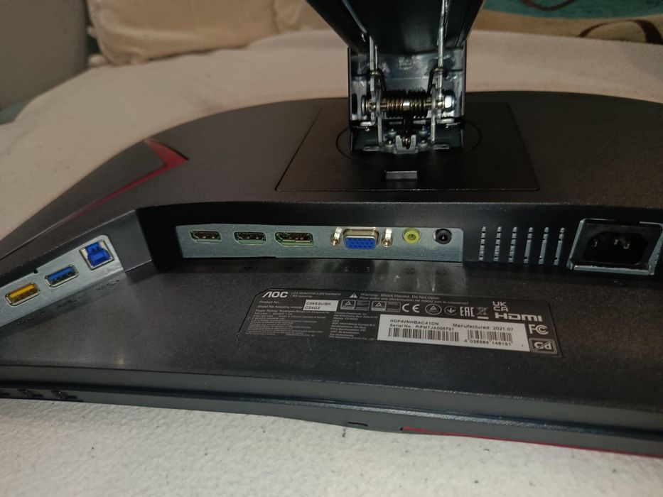 Monitor LCD curvo (LED Backlight) AOC 24" (danificado)