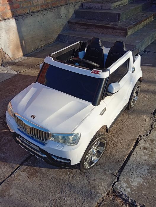 Детский автомобиль 4×4