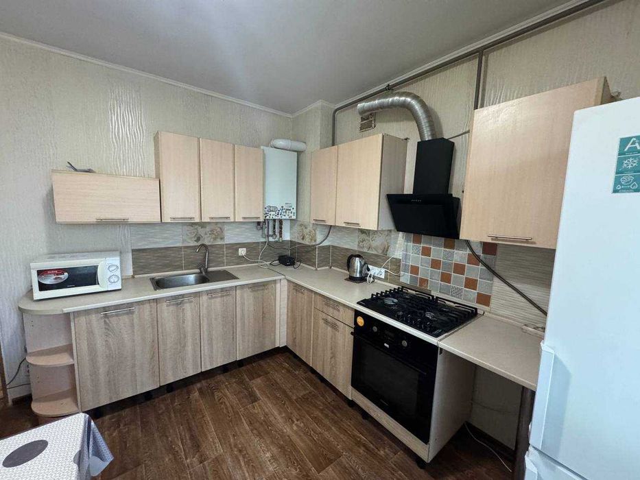 Вільна квартира тут - Хотів, центр/Теремки метро/Чабани