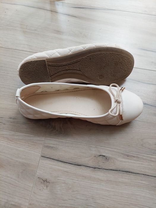 Nowe baleriny beżowe