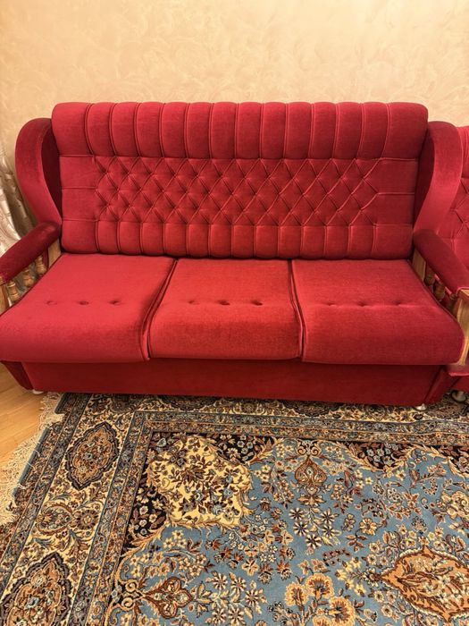 Велюрове крісло відпочинкове