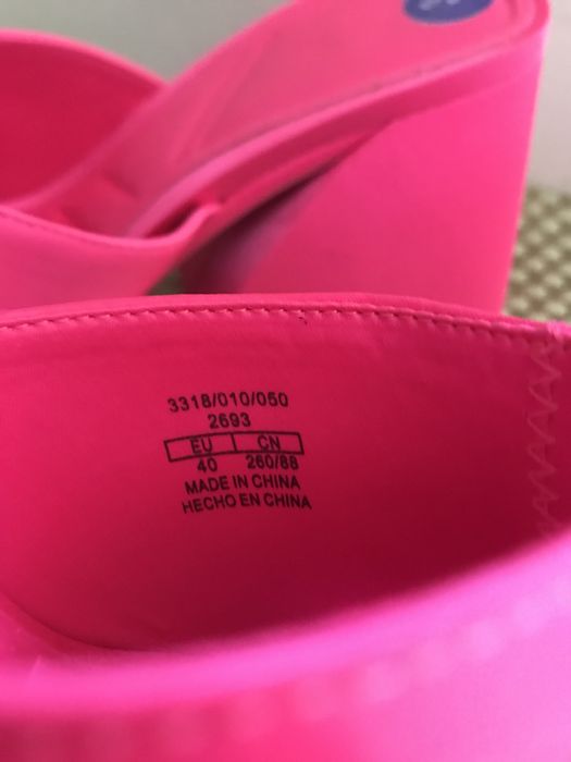 Obłędne satynowe klapki Zara na platformie rozm. 40/41 - 26,9cm