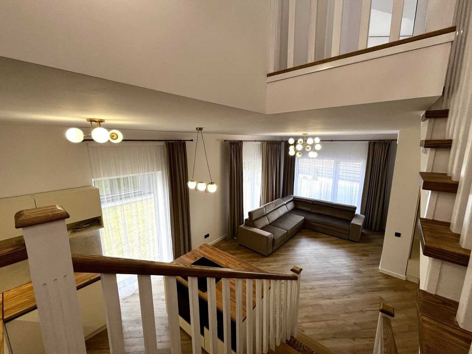 Продаж котеджу з новим сучасним ремонтом в Брюховичах вул. Під Осовою