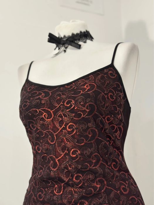 Asymetryczna sukienka czarna unikatowa z haftem vintage gothic