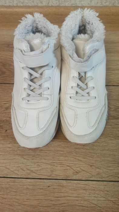 Кроссовки и ботинки для девочки