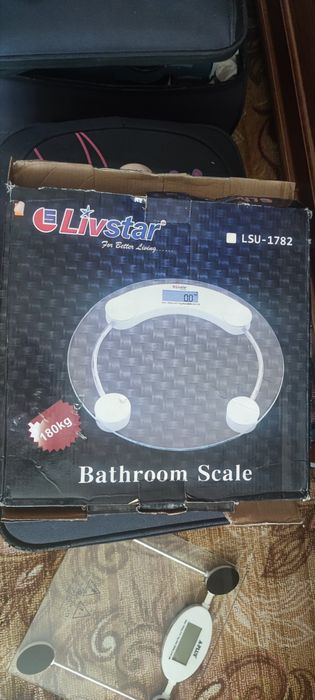 Весы напольные электронные