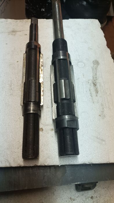 Rozwiertaki nastawne ręczne