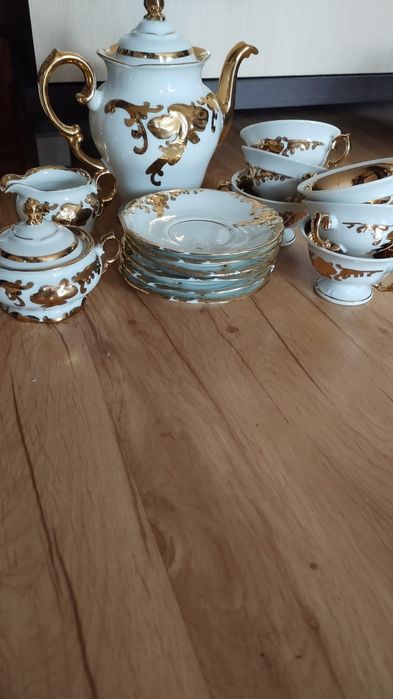 Porcelana biała ze złotem Wawel
