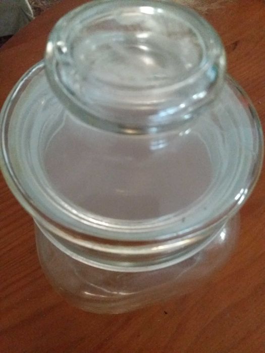 Transparent bottle.443822736964986883