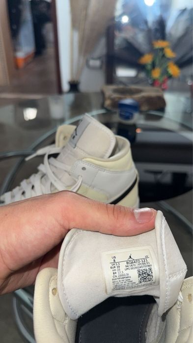 Jordan One branco,preto, bege