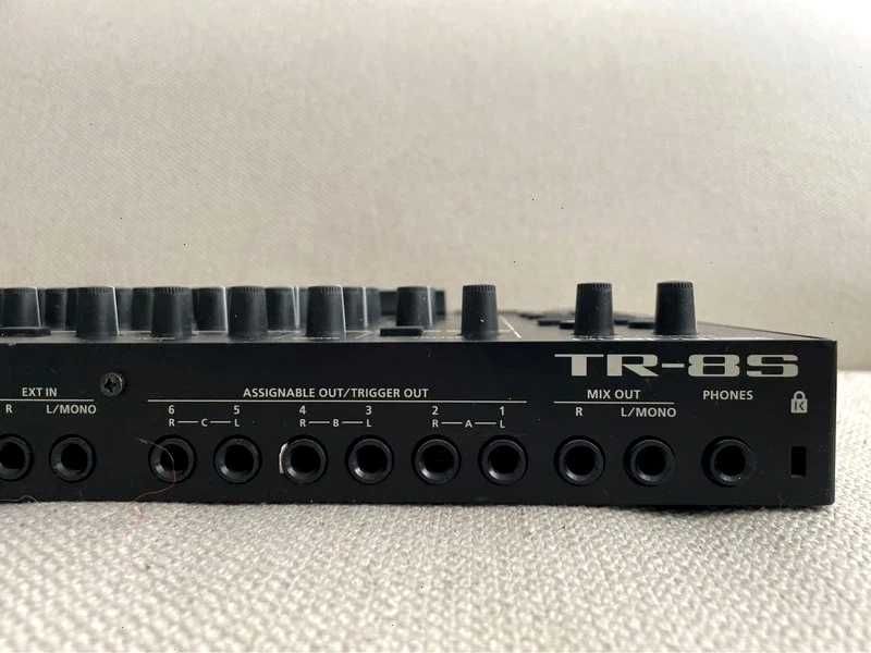Roland TR-8S,  idealny stan