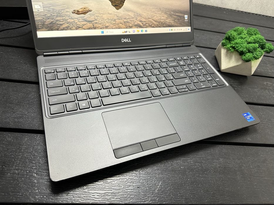 Dell Precision 7560 15,6 FHD IPS|i7-11850H|32Gb|512Gb|NVIDIA 4Gb