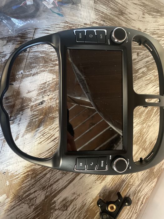 Moldura com botões para central multimídia (acompanha chicotes)