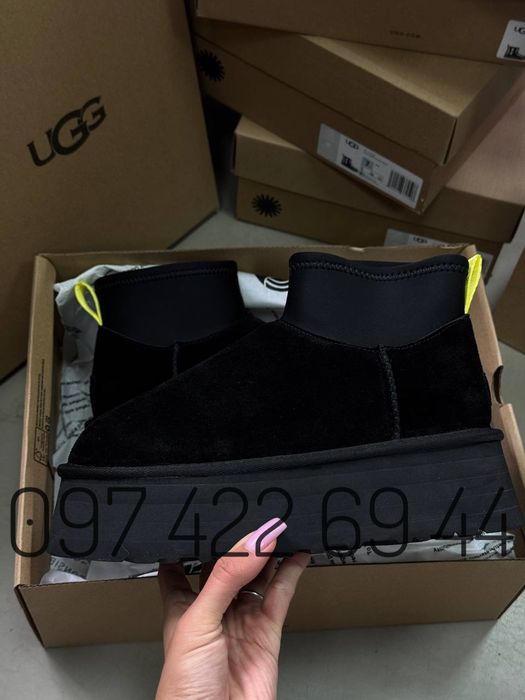 Уггі UGG Classic Mini Dipper Black Жіночі Угги UGG Classic Mini Dipper