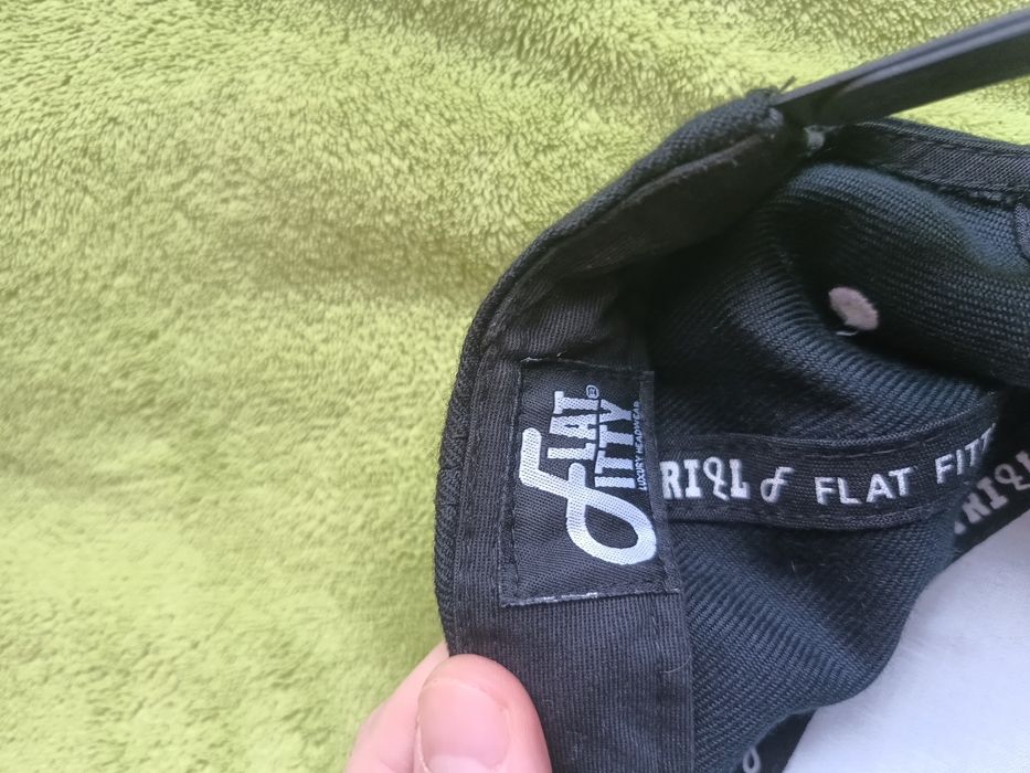 Oryginalna czapeczka z daszkiem Flat Fitty stan bdb