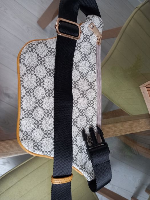 Bolsa mala senhora tudo em ótimo estado,  oportunidade!