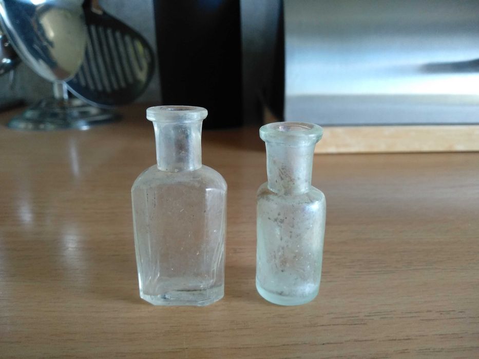 Инвентарь для дома. Бутылка аптечная дореволюционная. Харьков. Украина