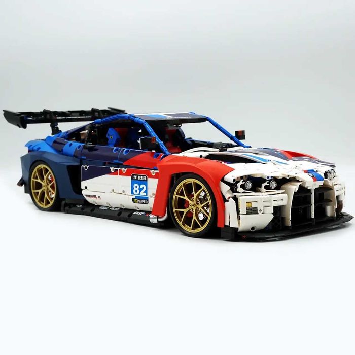 Конструктор Technic BMW M4 Super Car. 4556 деталей.