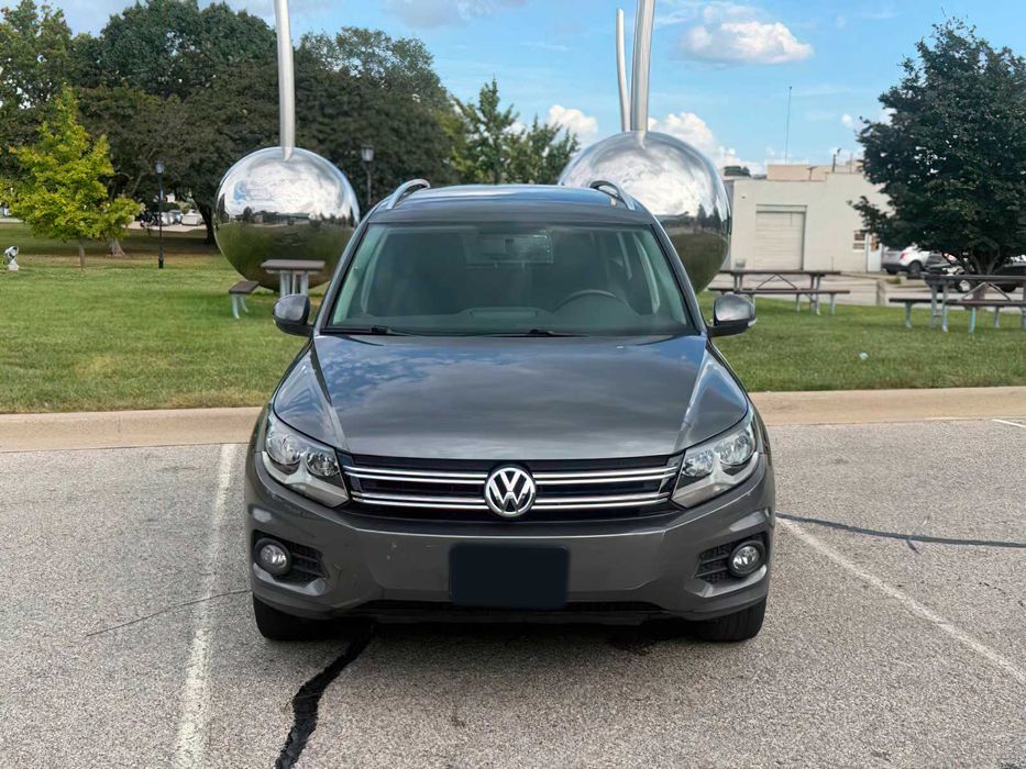 Volkswagen Tiguan      2013