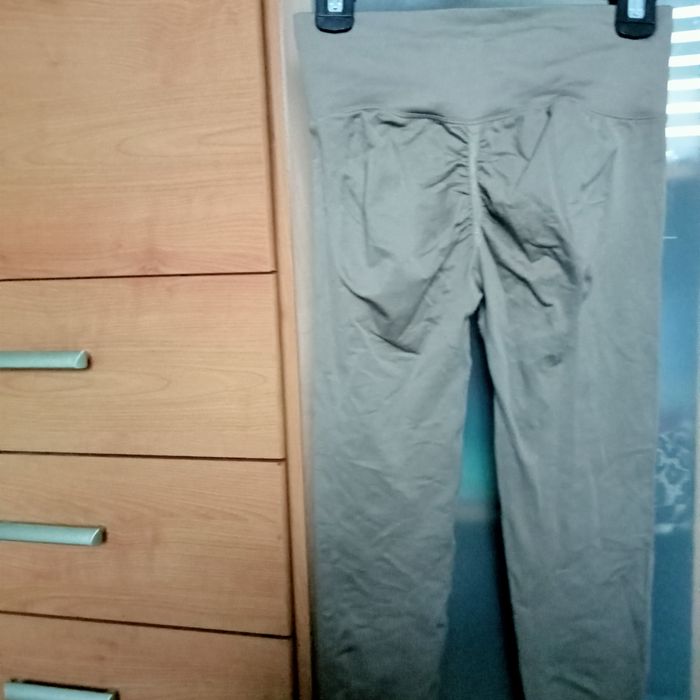 Legginsy beżowe M