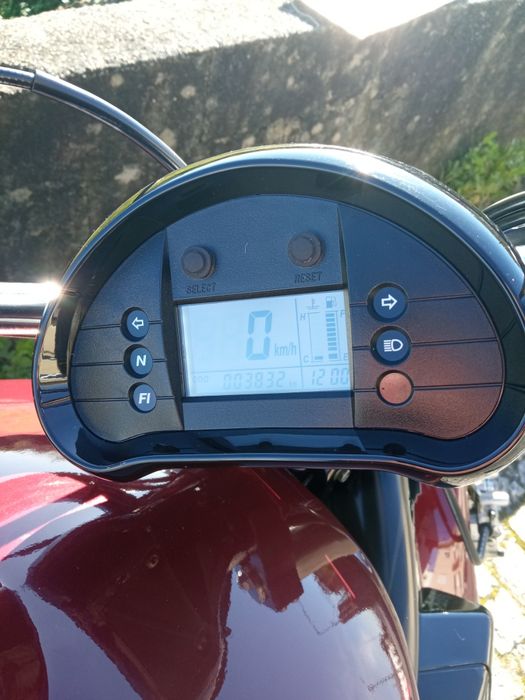 Moto Hyosung Áquila GV650