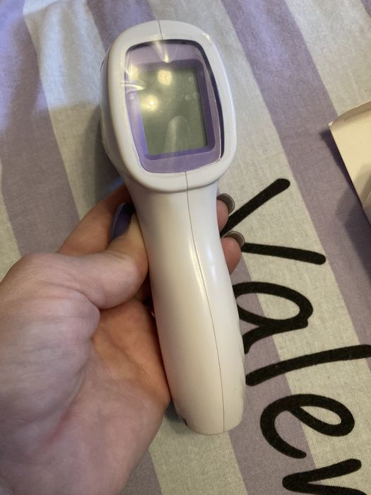 Бесконтактный инфракрасный термометр DIKANG HG-01