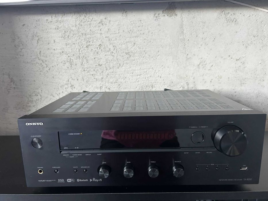 Amplituner ONKYO TX8250b