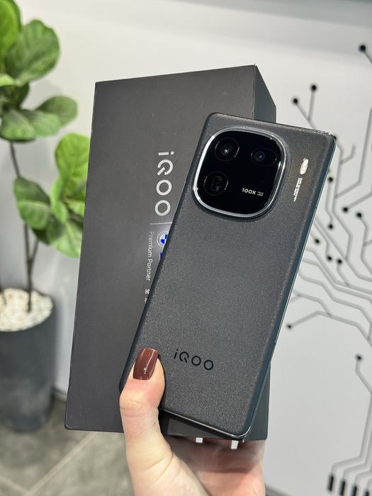 Гарантія • iQOO 12 Pro • 16/512 GB • 100%Акб • Оплата частинами