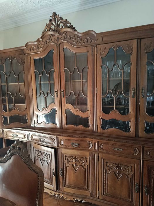 Vendo móvel em muito bom estado, ótimo para arrumos e decoração