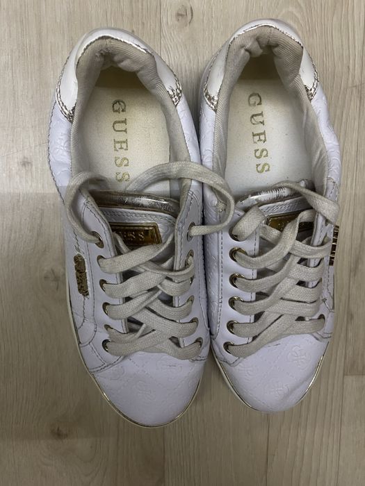 Продам кеди guess