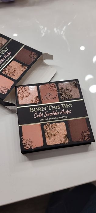 Nowa paleta born this way too faced