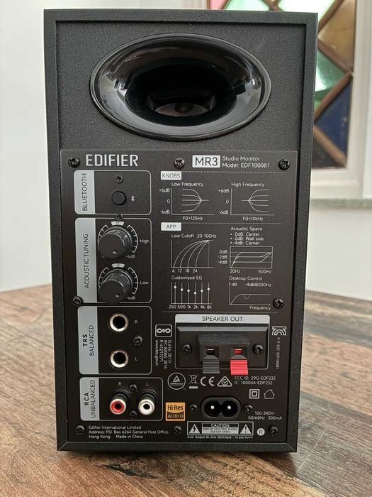 Alto-falantes de monitor de estúdio motorizados