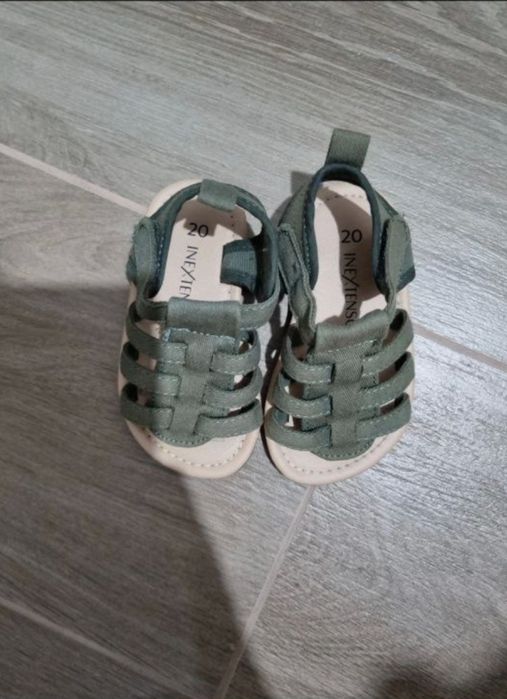 Sandałki khaki rozmiar 20