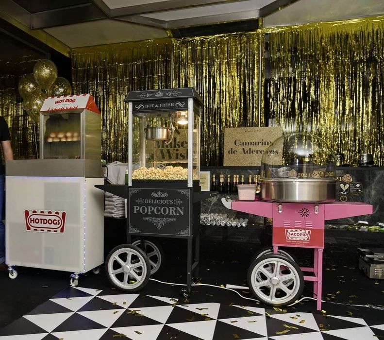 Carrinho de Pipocas, algodao doce, HotDogs, Crepes Suiços
