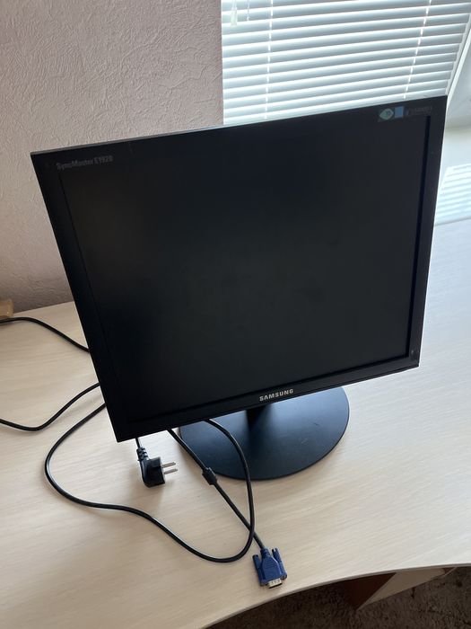Монітор Samsung SyncMaster E1920 (19”)