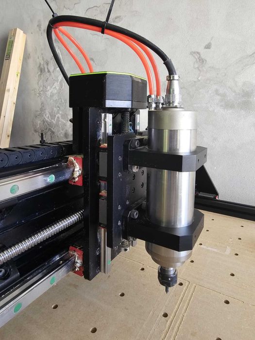 Máquina Fresadora / Router CNC (3 eixos, 1000x1500mm)