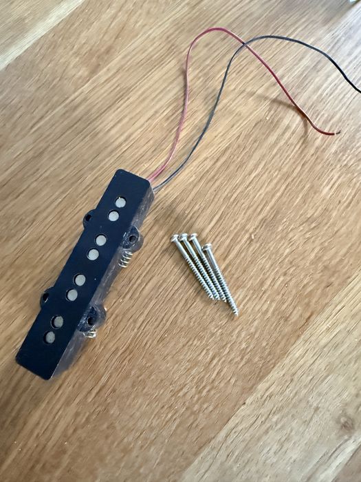 Przetwornik do gitary basowej jazz bass