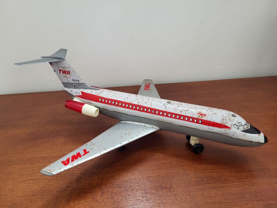 Avião da TWA,  fabricado pela Nomura, Japão