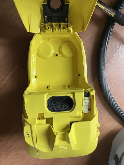 Odkurzacz wodny Kärcher DS 6 (650W)