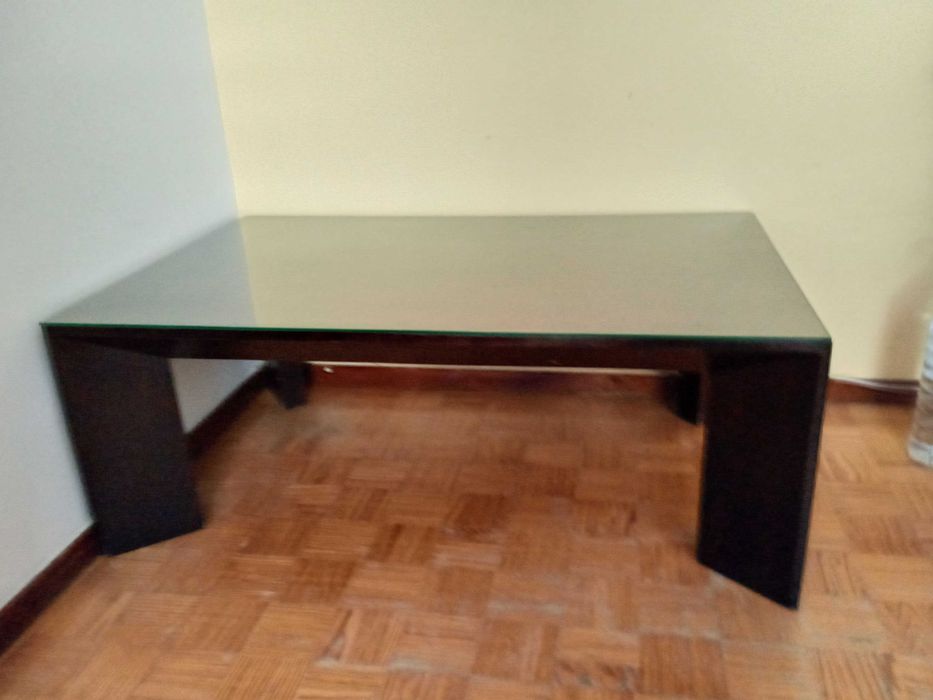 Vende - se mesa de centro usada