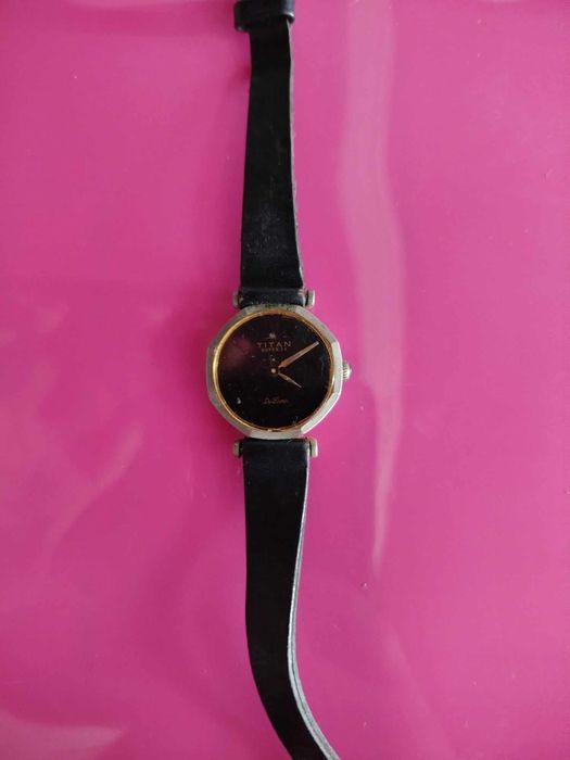 Relógio Titan de senhora